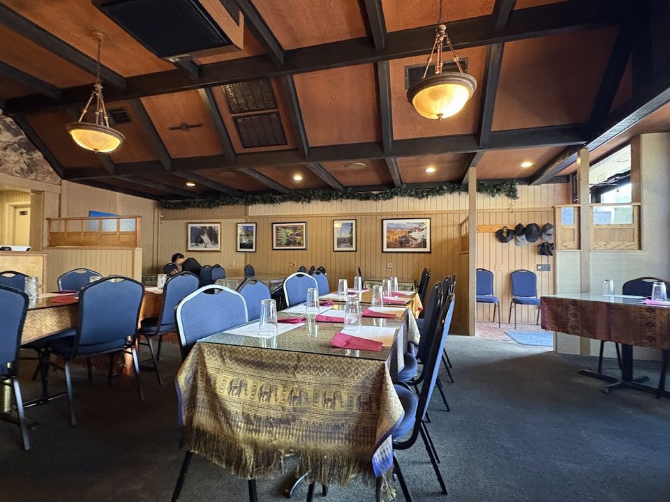 Thai restaurant exterior on Mt Shasta Boulevard.