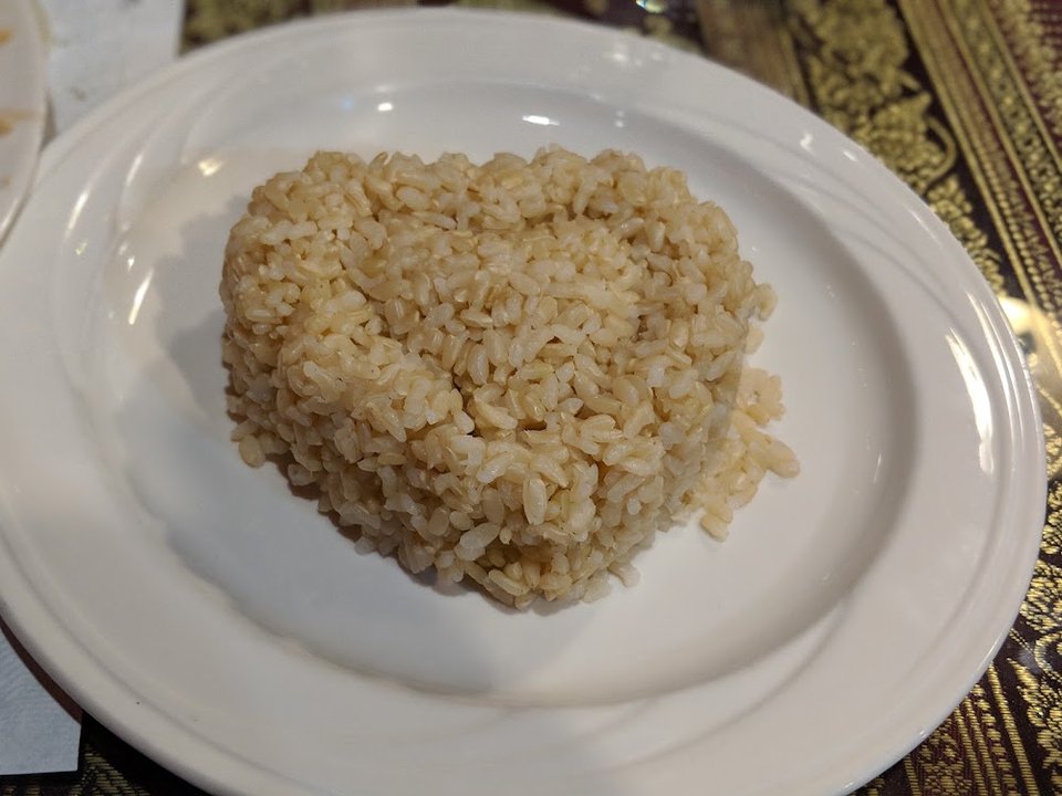 Thai restaurant menu with lunch and dinner sections.